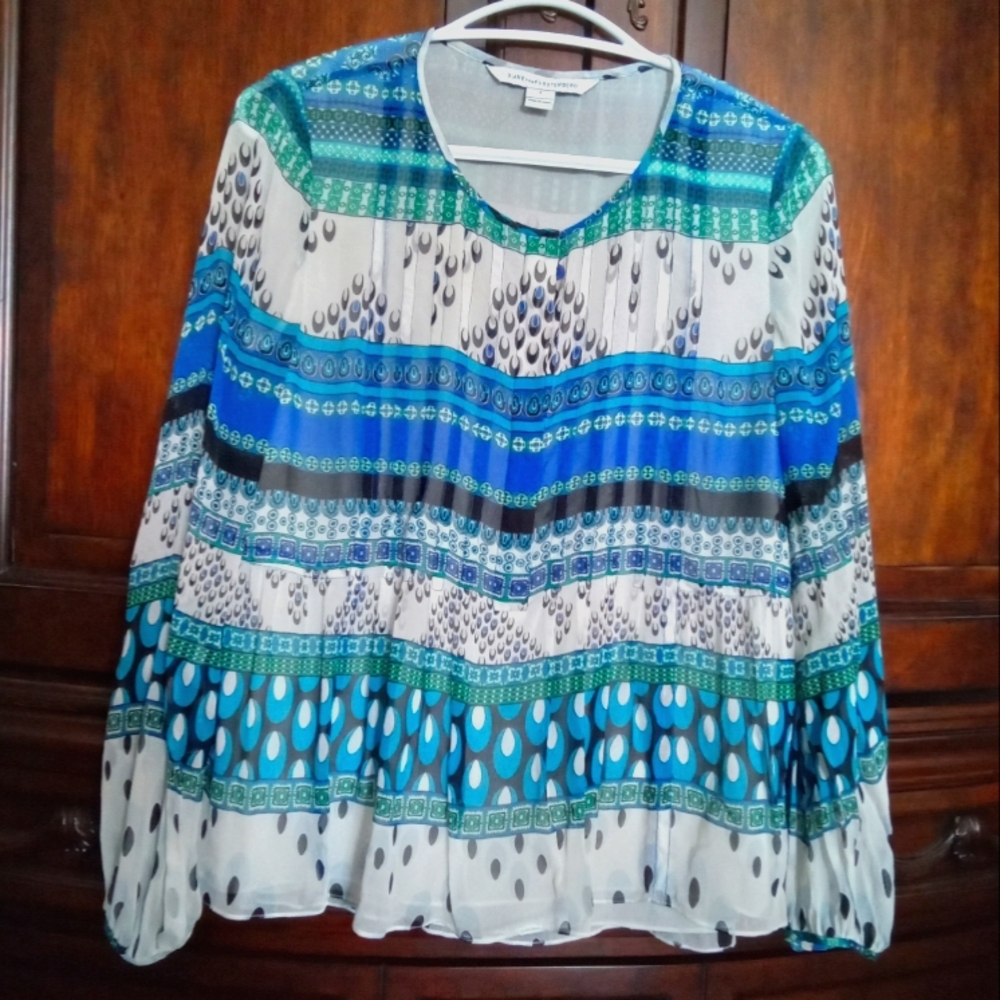Diane Von Furstenberg 100% Silk Women's White & Blue Bohemian Style Blouse